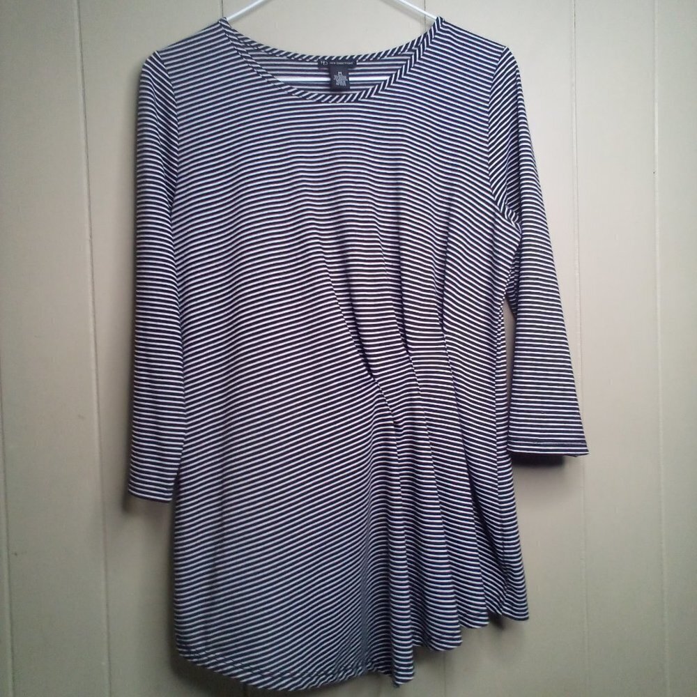 New Directions Blouse M 3/4 Sleeve Front Gathers Stripe Black White